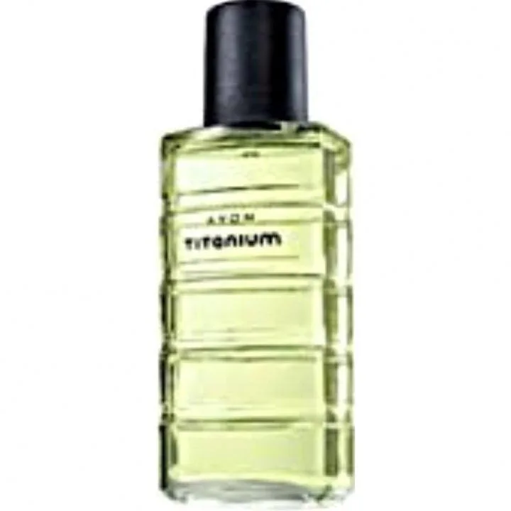 Avon Titanium Action parfüm şişesi